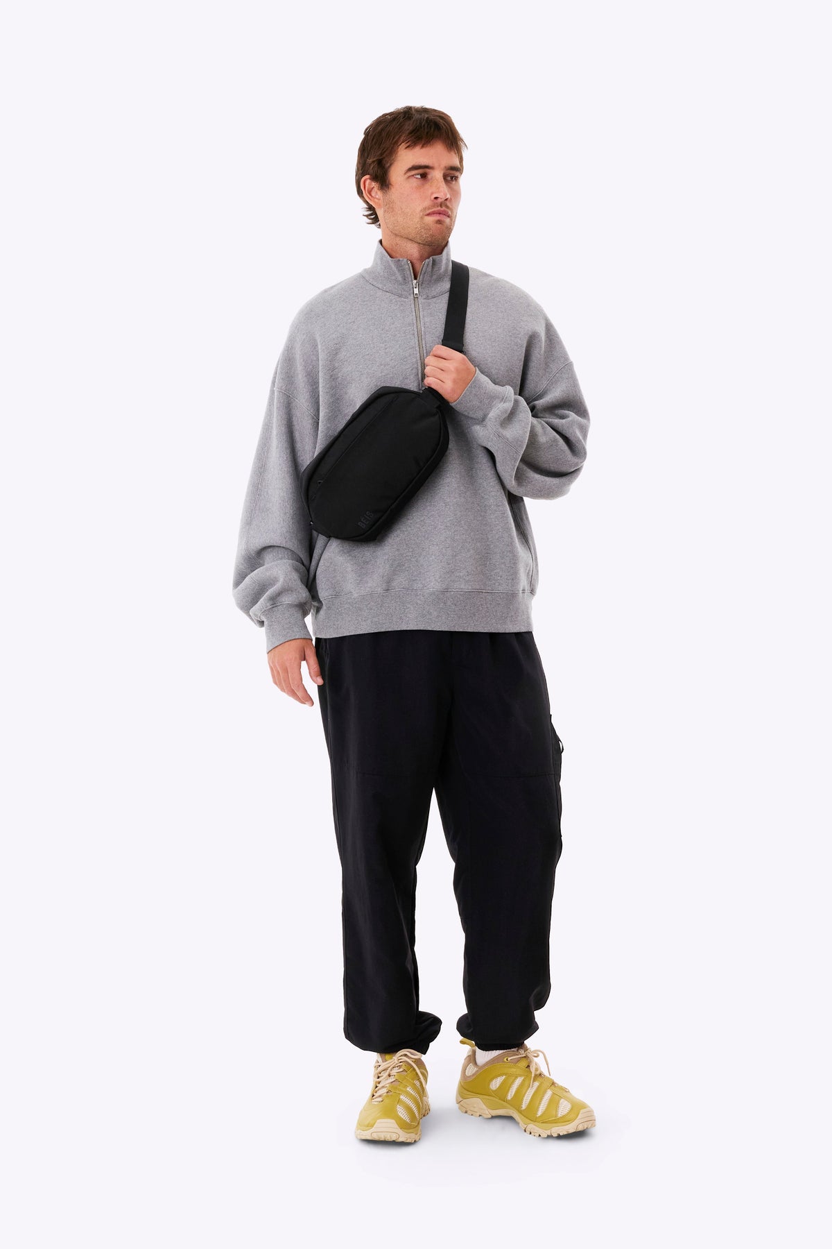 The Pro Travel Sling in Black